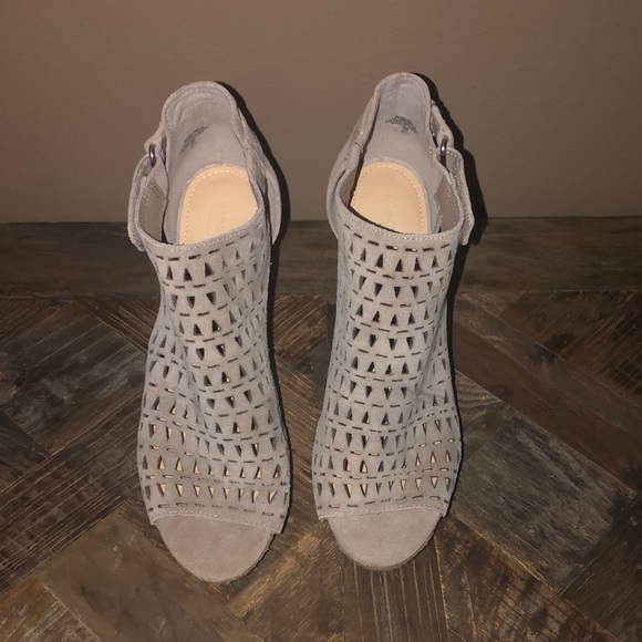 Marc Fisher heels - Picture 2 of 7